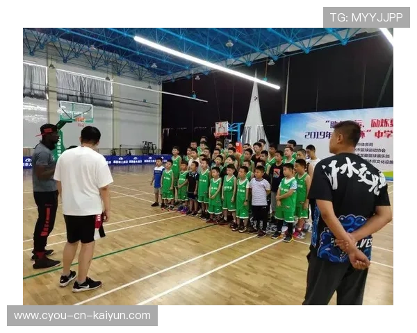 冠军球队球员个人训练营开放报名，名额有限，冠军足球俱乐部