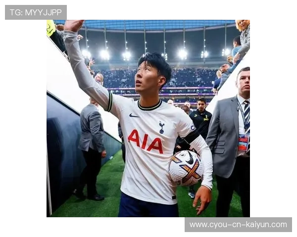 孙兴慜背身拿球分球，热刺边路攻势洪流不止